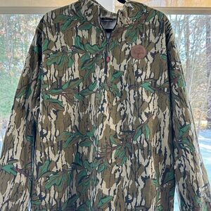 NWOT MOSSY OAK VINTAGE LONG SKEEVE 1/4 ZIP SWEATSHIRT
XL
